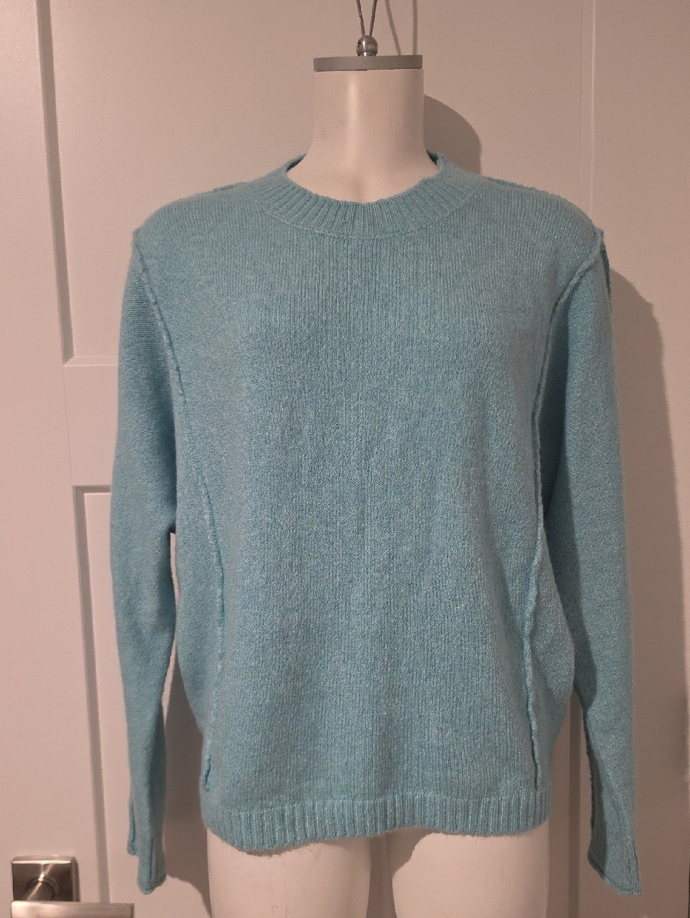 Time and Tru Ladies Blue Outside Stitched Crewneck Sweater